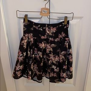 No Branding Floral Skirt